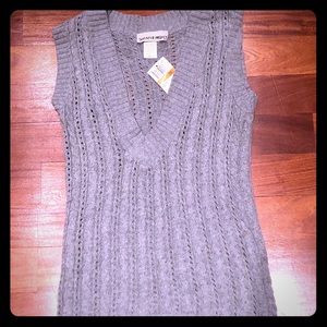 NWT sleeveless grey sweater by Sweater Project- S